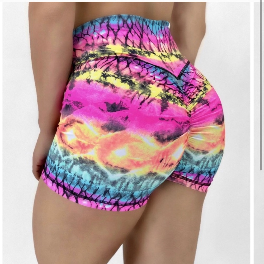 Scrunch booty shorts